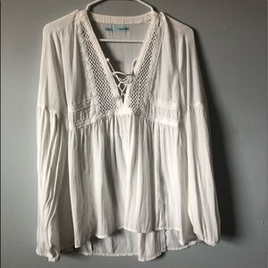 🔴Maurice’s white, long sleeve top!🔴 3/$20